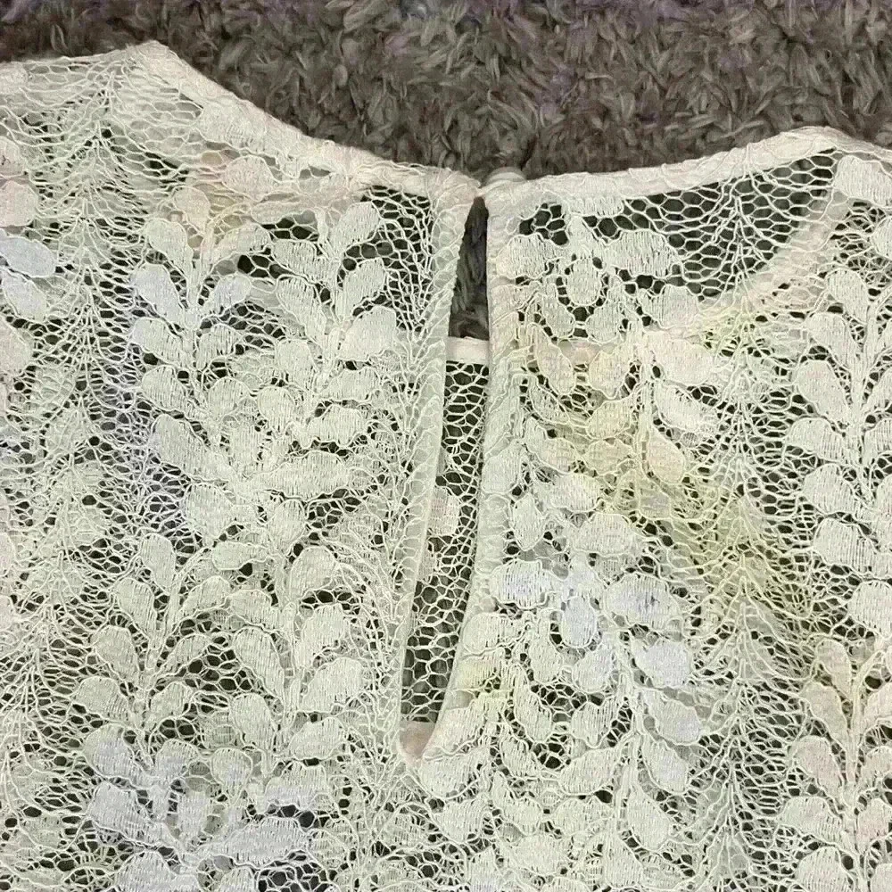Michael Kors Lace Long Bell Sleeve Top Color Cream/Off White Size XXS